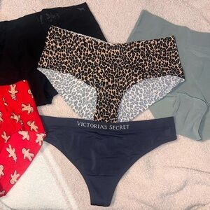 Victoria's Secret/ Pink Undies